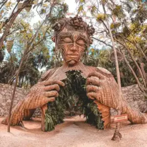 Ven a la Luz escultura