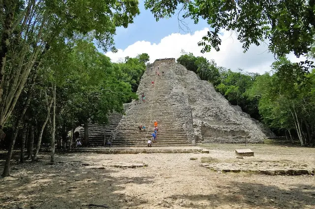 bus from tulum to coba