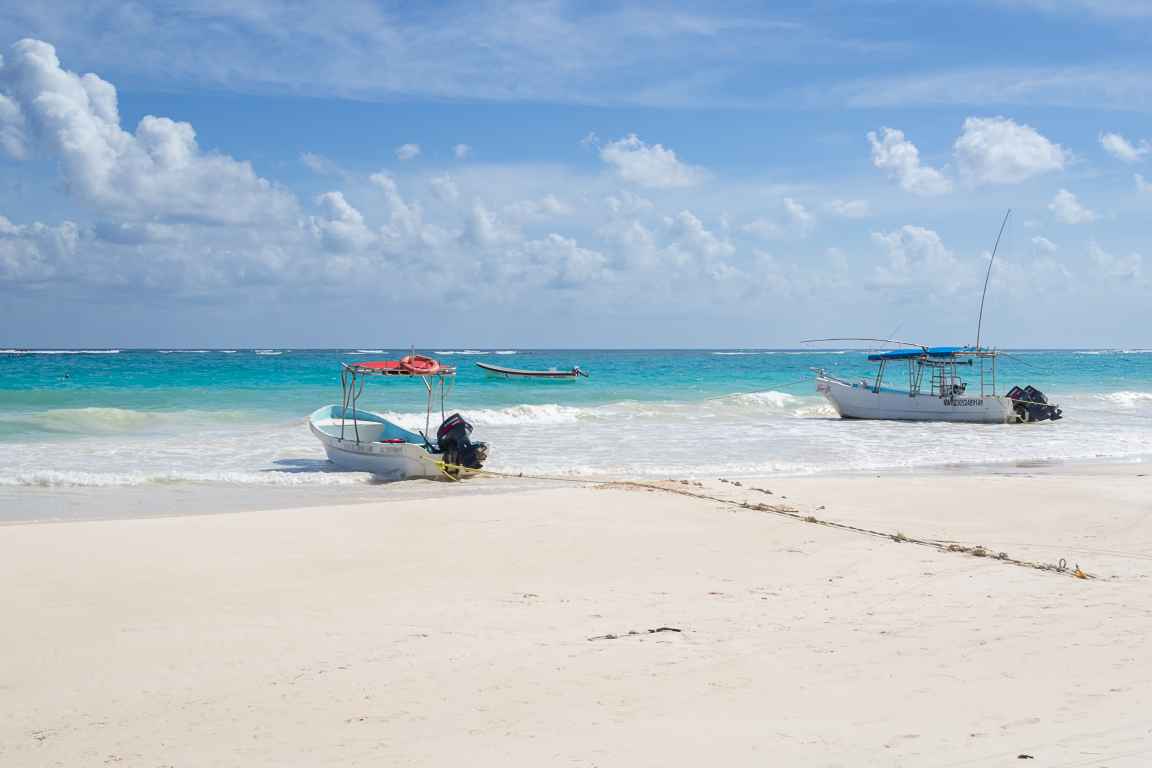 Beach Access Hotels and beach clubs with no cover and no minimum consumption